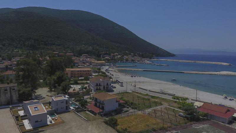 Seascape Villas Vassiliki - Beachfront Villas Exterior foto