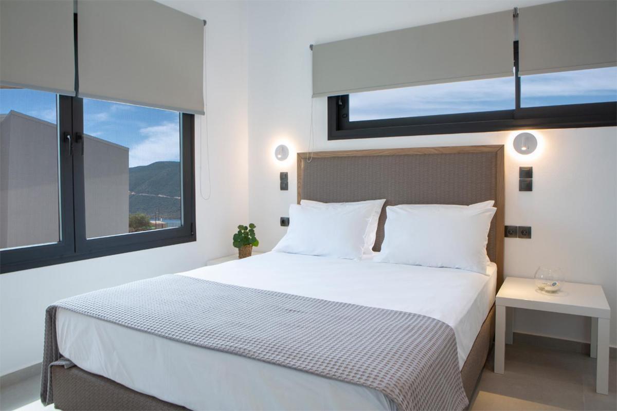Seascape Villas Vassiliki - Beachfront Villas Exterior foto