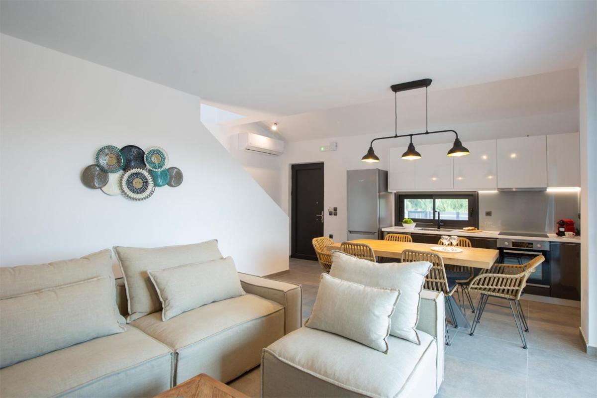 Seascape Villas Vassiliki - Beachfront Villas Exterior foto